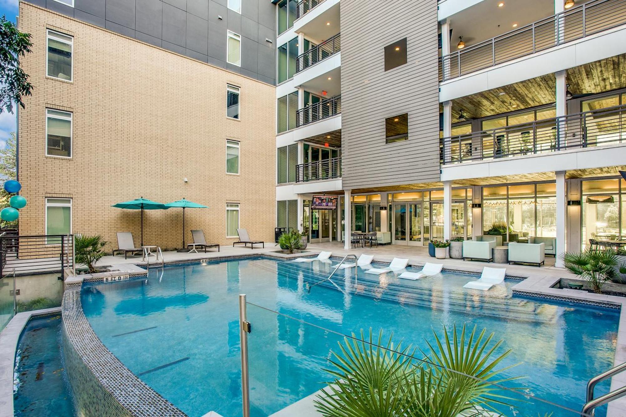 Lush Downtown Condo On Riverwalk W King Ste, Free Parking, Pet Friendly, Centrally Located On Riverwalk Сан-Антоніо Екстер'єр фото