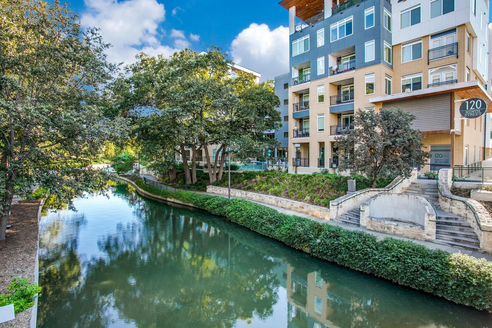 Lush Downtown Condo On Riverwalk W King Ste, Free Parking, Pet Friendly, Centrally Located On Riverwalk Сан-Антоніо Екстер'єр фото