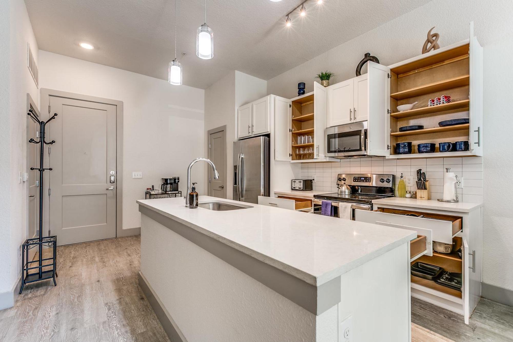 Lush Downtown Condo On Riverwalk W King Ste, Free Parking, Pet Friendly, Centrally Located On Riverwalk Сан-Антоніо Екстер'єр фото
